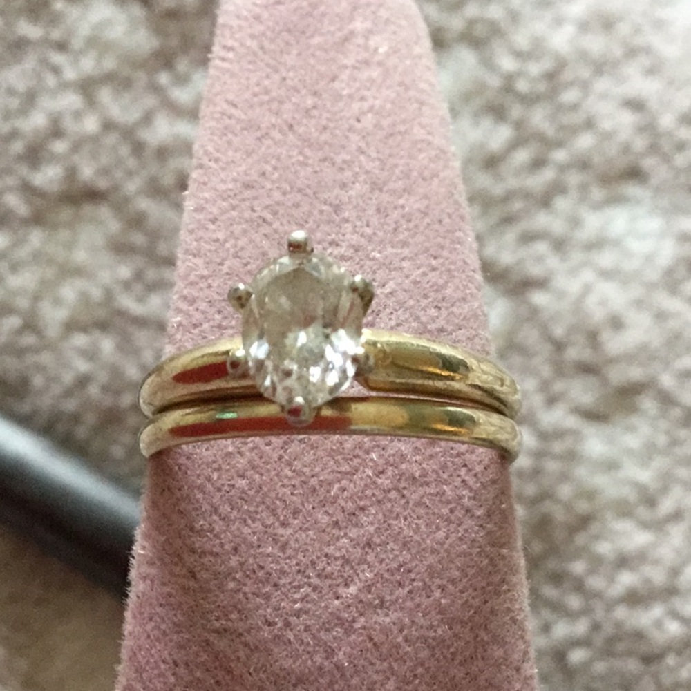 Diamond Wedding Ring Set - Picture 5 of 10
